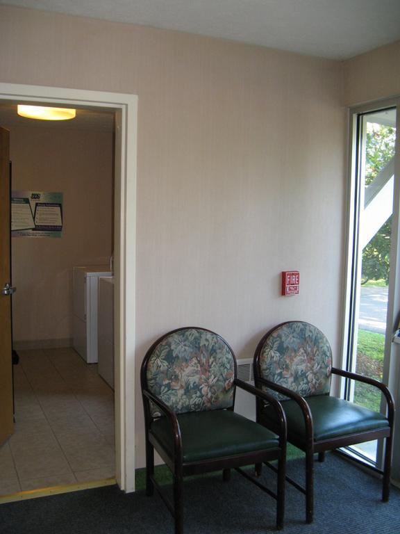 Handys Extended Stay Suites Colchester Eksteriør bilde