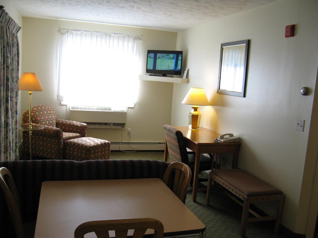 Handys Extended Stay Suites Colchester Rom bilde