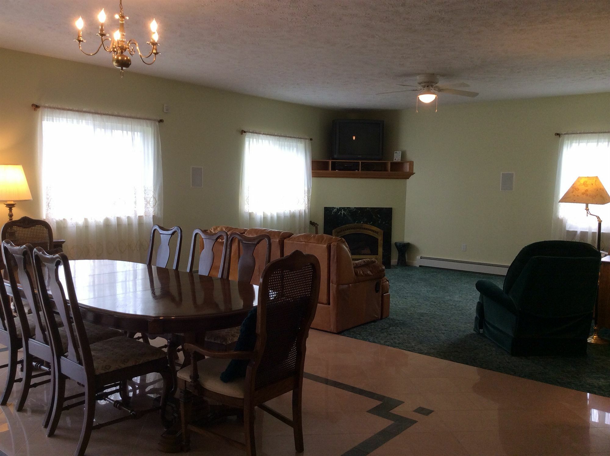 Handys Extended Stay Suites Colchester Eksteriør bilde